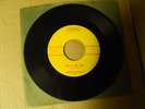 JOHNNY WRIGHT- LOOK AT THAT CHICK- SOUL-ROCK 45 ON STEVENS- ORIGINAL
