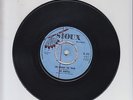 SIOUX/ SHE CAUGHT THE TRAIN  -  RAY MARTELL  (72  REGGAE ROCKERS 7