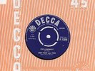 UNIT FOUR PLUS TWO - FOR A MOMENT - RARE EXCELLENT 1966 DECCA F12398 - PSYCH POP
