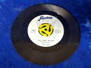 The Jujus - You Treat Me Bad / Hey Little Girl ? Fenton 1004