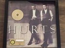 Hurts Gold Award 150.000 Singles 