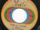 LOS BLACANGUAY kung fu fighting PERUVIAN FUNK DISCO listen CARL DOUGLAS spanish