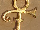 PRINCE Official SYMBOL Pin Jewellery Badge rare PROMO ONLY Gold 2007 London Staf