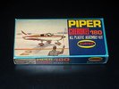MAQUETTE - PIPER CHEROKEE 180 - AURORA - 1/72 -