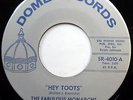 FABULOUS MONARCHS 45 Hey Toots / Memories Of The Past NEAR MINT Garage POP e6343