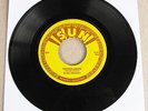 Elvis Presley SUN 520 ( RARE1st ISSUE ) Harbor Lights / Tiger Man * Mint- *
