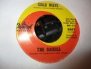 1966 THE DAISIES Cold Wave /Put Your Arms Around Me 7