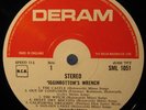’Igginbottom: ’Igginbottom’s wrench: ORIG. UK STEREO DERAM SML 1051 MINT-