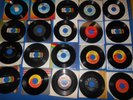CHRISTMAS 45 RPM RECORDS BY 20 VARIOUS ARTISTS / PERRY COMO, BOBBY HELMS