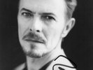 AUTHENTIC DAVID BOWIE SIGNED OFFICIAL 7 X 5 PROMO PHOTO...REAL SIGNATURE...COA