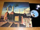 ANIMALS  - PINK FLOYD -   UK HARVEST LABEL  - GATEFOLD SLEEVE  --  1977.