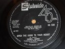 DARRELL BANKS - OPEN THE DOOR TO YOUR HEART / OUR LOVE - VERY GOOD