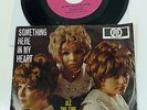 THE PAPER DOLLS - unplayed german PYE 1966 PS 45 