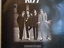 KISS - DRESSED TO KILL. VINYL RARE RED COLOURED LP. UK PRESS 1977