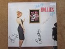 THE BEST OF THE HOLLIES EPS LP SIGNED X 3 MEMBERS  RARE COMPILATION RECORD