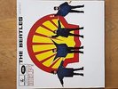 THE BEATLES VINYL LP - HELP - SHELL Vinyl Rouge édition PARLOPHONE COMME NEUF