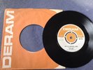 THE QUIK - LOVE IS... rare UK 1967 / MOD / FREAKBEAT / NORTHERN SOUL / NEAR MINT