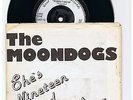 RARE PUNK-THE MOONDOGS-SHES NINETEEN/YA DONT DO YA-UK GOOD VIBRATIONS+G/F PS