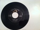 RARE - ELVIS PRESLEY - HOUND DOG - 45 RPM - (ORIGINAL LABEL-SILVER LINE )  VG+