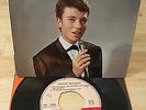 RARE 45T EP POCHETTE PRESENTOIR JOHNNY HALLYDAY TU M'PLAIS