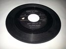 CRYSTAL/DONT TREAT ME BAD - THE JIVING JUNIORS [DUWAP] 7