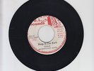 B L SOUNDS/ DEEP IN THE DARK  -  BARRINGTON  LEVY  (81  REGGAE ROOTS 7