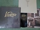 PEARL JAM LP VITALOGY M-/M- FIRST PRESS WITH BOOKLET