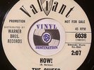 HEAR  RARE SURF ROCK - THE CHIEFS - VALIANT 6038 - HOW  / TOM TOM - VG+