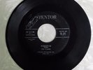The Plaids Vampire Creepin 45 record Garage Instrumental Stentor 101