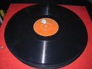 EDIT PIAF la vie en rose / un refrain courait ( pop ) 78 columbia 136 france