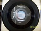 THE FROGMEN UNDERWATER / BEWARE BELOW  1st press Scott 45 rpm  surf inst. EX