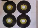 4 BEATLES APPLE   2 WITH AND 2 WITHOUT BLACK STAR VG