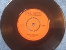 SKINHEAD REGGAE - UNIQUES/SLIM SMITH - WATCH THIS SOUND B/W OUT OF LOVE. TROJAN