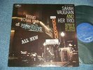 SARAH VAUGHAN and Her TRIO Japan 1974 NM LP AT MISTER KELLY'S  BT-1307