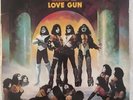 KISS LOVE GUN LP W/ USED GUN CASABLANCA VINYL 7057 1977 PRESS EX