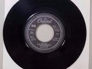 RARE VINTAGE WINGS GIVE IRELAND BACK TO THE IRISH 45 RECORD - RE3
