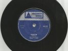 VERSATILES / PUSH IT IN / SOUL SISTERS / WRECK A BUDDY / 7''/ VG / VG-