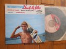 Johnny HALLYDAY Chante Les Filles EP VOGUE 7878 -- PRESSAGE ROND SANS CENTREUR--