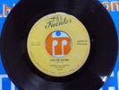 hear ROBERTO DE LA BARRERA | OYE MI RITMO | SALSA DESCARGA COLOMBIA FUENTES