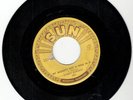 SONNY BURGESS – BUCKETS GOT A HOLE / SWEET MISERY – SUN ORIGINAL W/SLEEVE – VG+