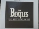 THE BEATLES PAST MASTERS VOL 1 ORIG UK 1987 LTD ED HMV BOX SET BOOK+BADGE EX/NM
