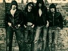 RAMONES 1st ALBUM ORIG '76 SIRE LP SASD-7520 MISPRINT LABEL BEAT IS ON THE BRAT