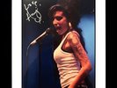 VERY HOT - AMY WINEHOUSE - MUSIC LEGEND - ORIGINAL HAND SIGNED AUTOGRAPH