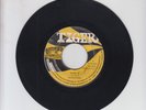 TIGER/ EASE UP // YOU GONNA FEEL IT - BLEECHERS (69 SKINHEAD REGGAE 7