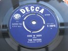 The Thyrds HIDE 'N' SEEK / NO TIME LIKE THE PRESENT RARE 1964 UK 7
