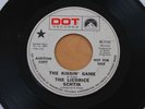 THE LICORICE SCHTIK Kissin Game/Flowers Flowers 45 Freakbeat Pop Psych HEAR