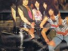 KISS	LICK IT UP 7