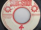 DENNIS BROWN - LET LOVE IN - SUN SHOT ( ROOTS REGGAE 7 )