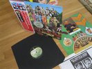The Beatles Sgt Pepper Japan LP OBI Near Mint w / inserts. EAS-80558 Nice