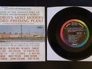 BEATLES CAPITOL COMPACT 33 SOUVENIR RECORD SPRO-2905 WITH RARE SLEEVE BEACH BOYS